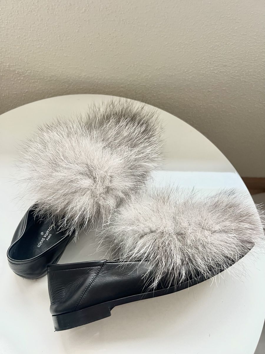Louis Vuitton Scarpe da donna: Louis Vuitton Upper Case Fur Loafer Gr. 37.5 – Nuovo (secondo la descrizione) da Zürich venduto da Lindor_236 2