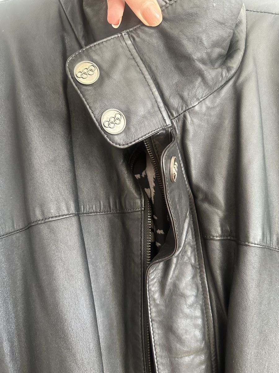 Adidas Jacken: Adidas Echtleder Oversized Jacke – Neu (gemäss Beschreibung) aus Zürich von Tingeltangelvina 4