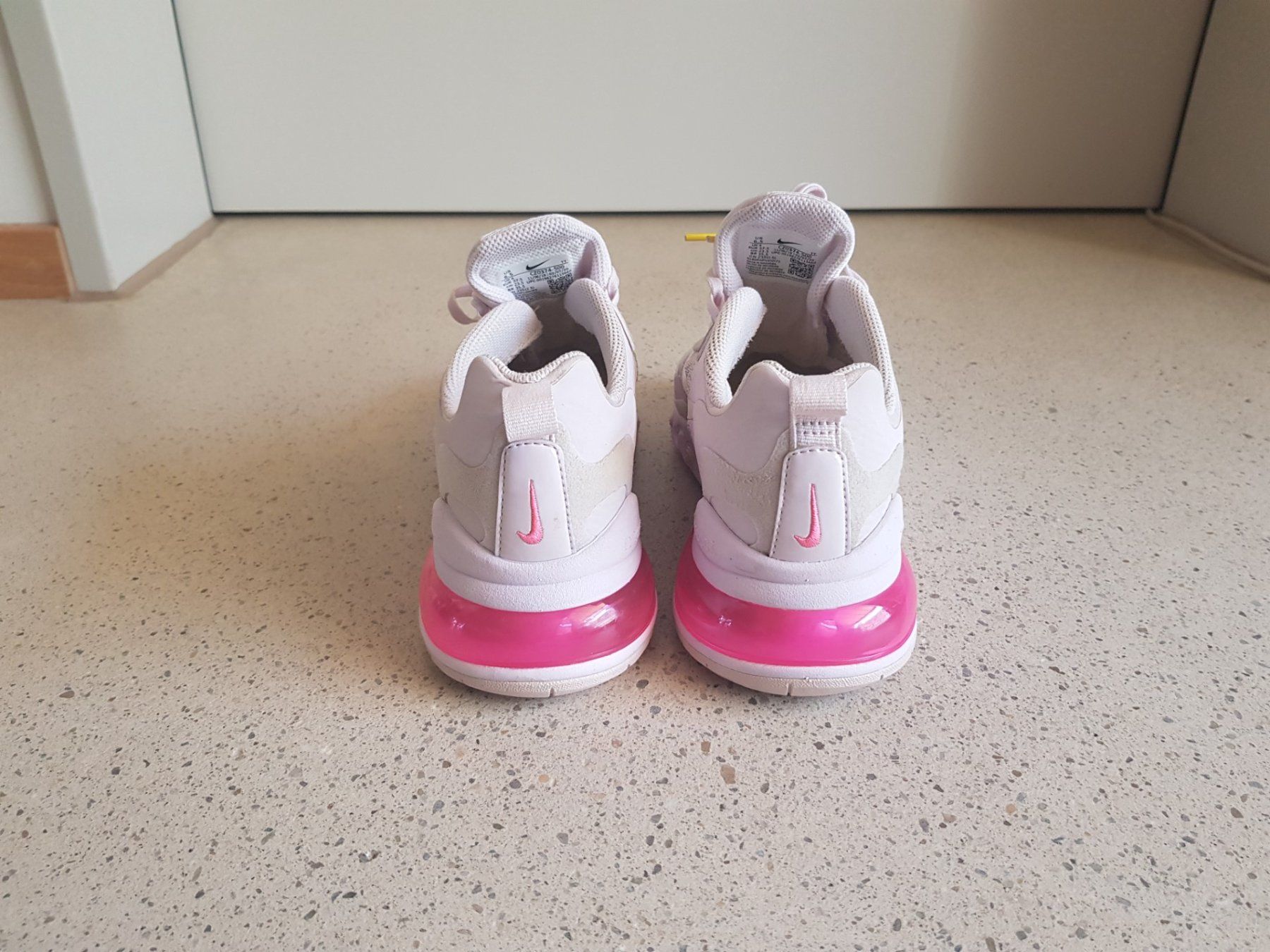 Nike Scarpe da donna: Nike Air 270 React Sportschuh Grösse 37.5 – Usato da Basel venduto da Birs868 2