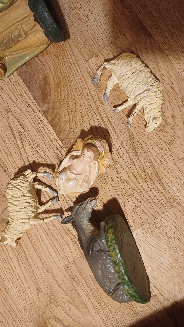 Figurines: Schöne alte Krippenfiguren  – D'occasion à Flawil par Naphtali 5