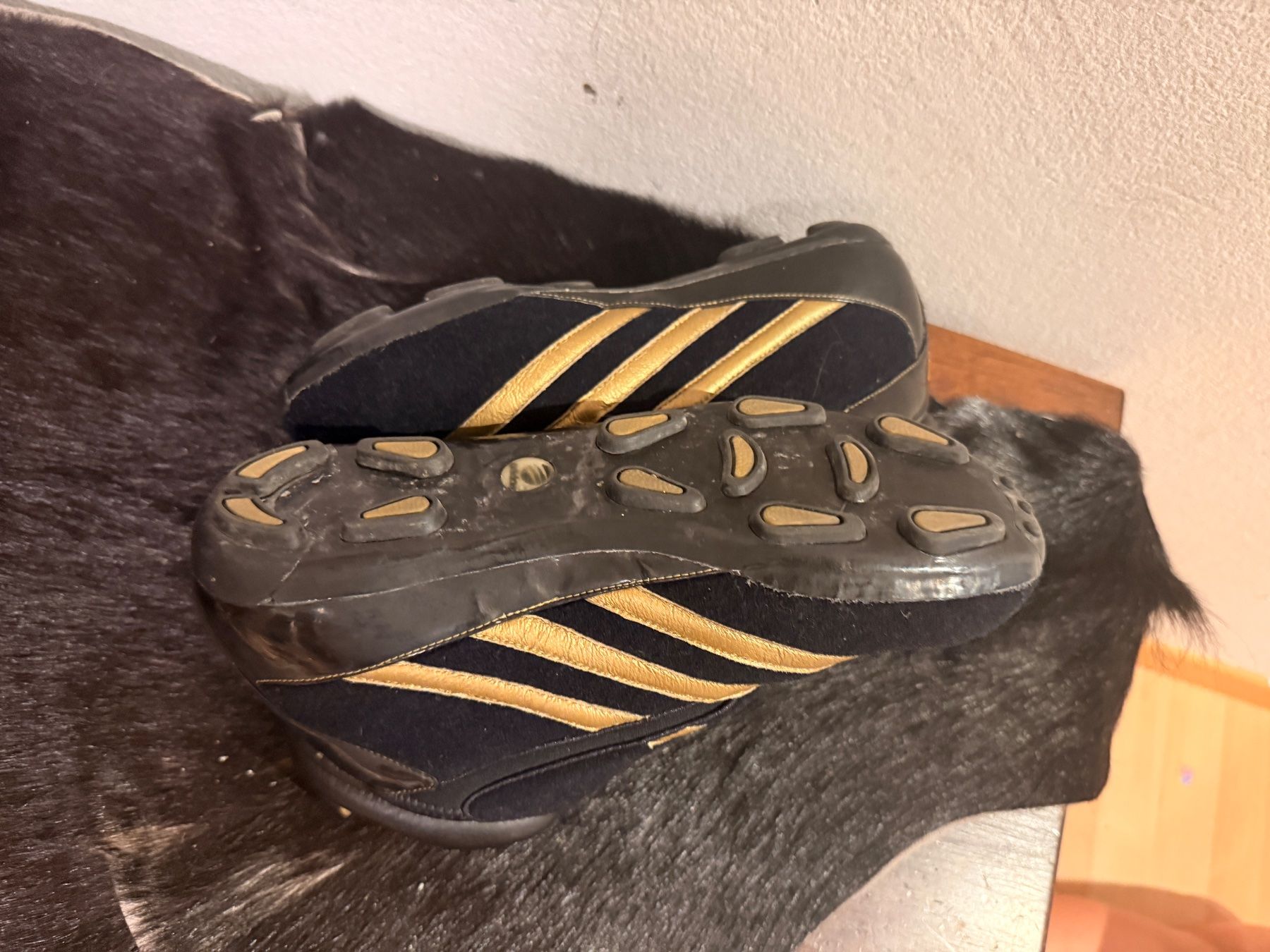 Adidas Chaussures femmes: Y-3 Adidas Schuhe – D'occasion à Bülach par leo_ftv8 2