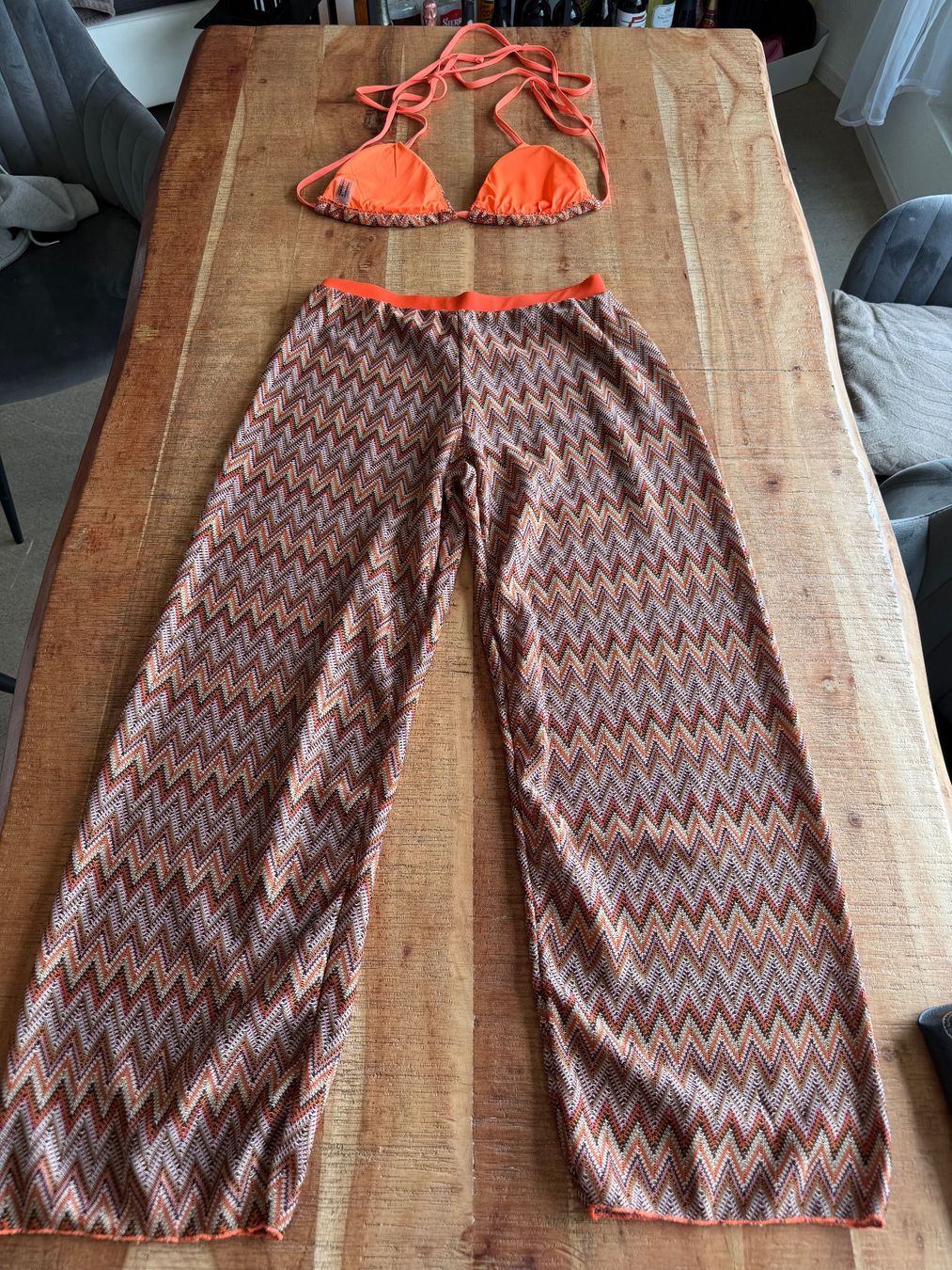 Costumi da bagno & Bikini: Bikini- Oberteil und Strandhosen – Usato da Rain venduto da Trusso 1