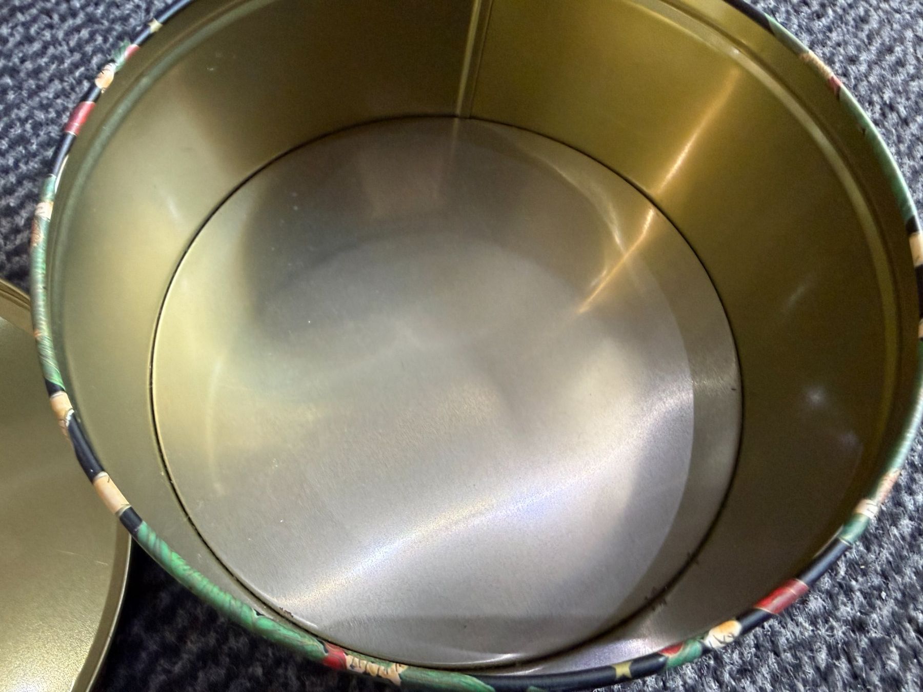 Behälter & Ähnliches: Runde Blechdose, mit Engel, D=17cm, neu – Neu (gemäss Beschreibung) aus Unterengstringen von Tnovus 4
