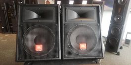 JBL MR902