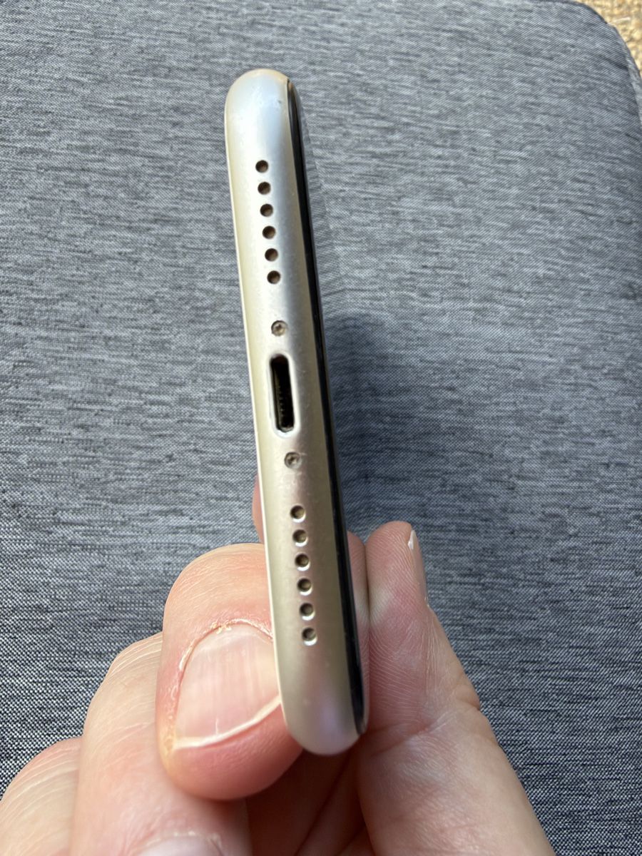 Apple Telefoni cellulari / Smartphones: iPhone 11- 128 GB - Blanc  – Usato da Troinex venduto da Tschoop 4