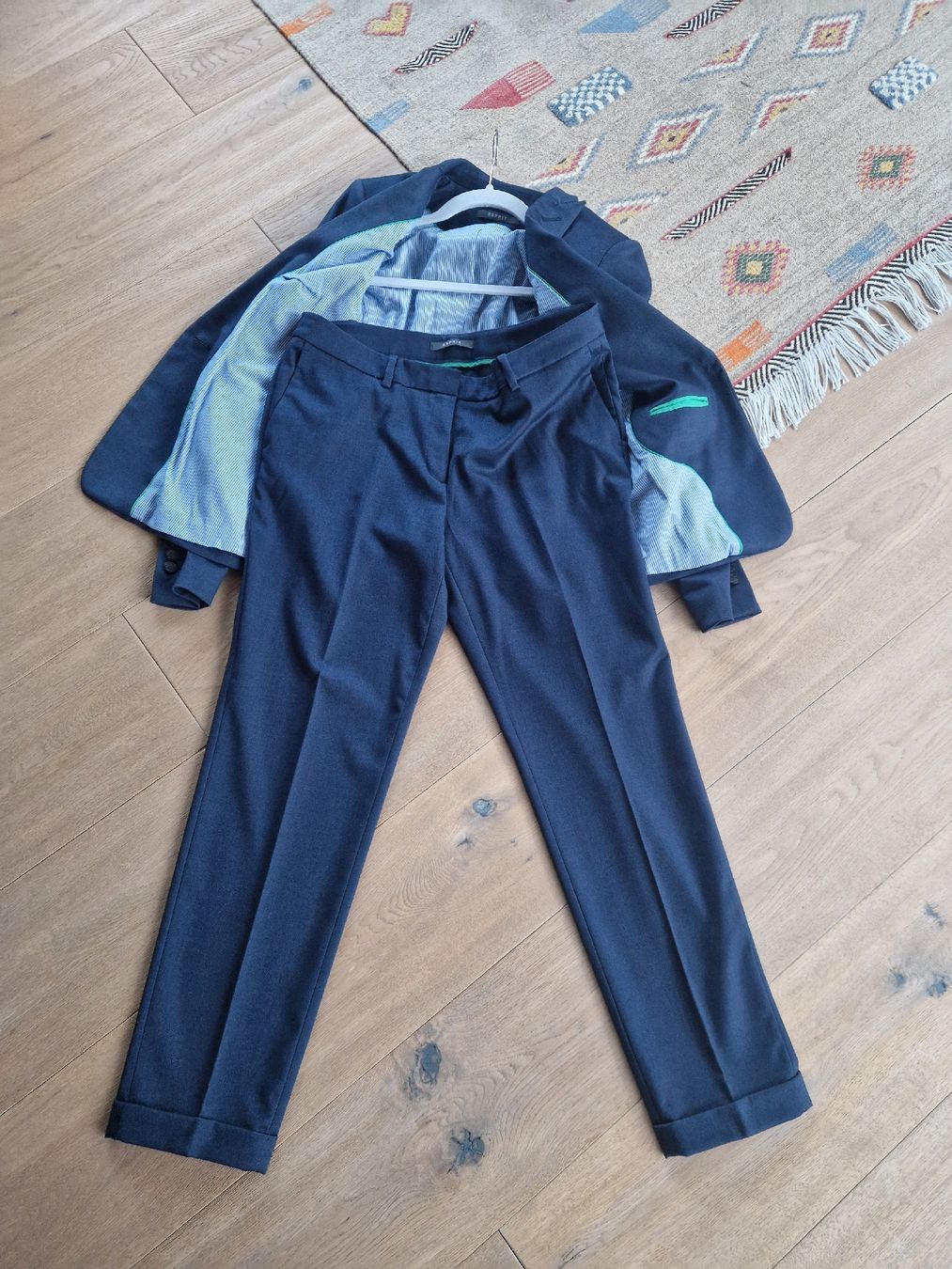 Esprit Anzüge & Kostüme: Anzug Damen Esprit 36/38 – Gebraucht aus St. Gallen von Flames1 5