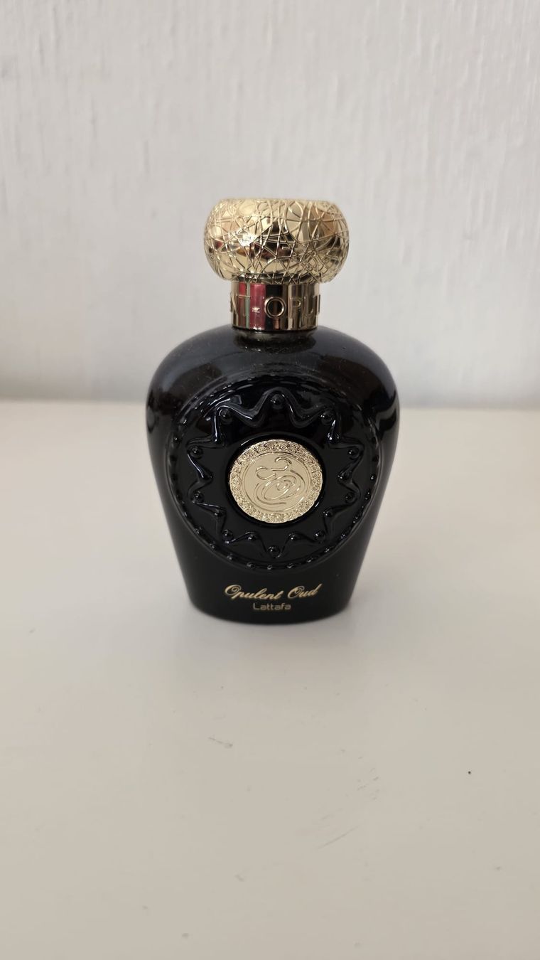 Lattafa Profumi & Eau de Toilette: Opulent Oud - Lattafa 90/100ml – Usato da Lausanne venduto da Andonia
