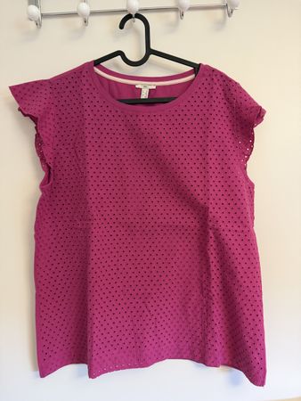 Sommerliches, pinkes Lochmuster-Shirt von EDC, Grösse XL