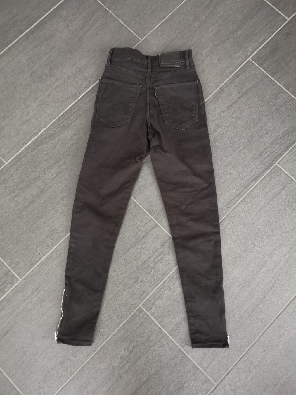 Levi's Pantaloni: Neue Levi's Damenhose – Nuovo e nell'imballaggio originale da Matzendorf venduto da hauli2 2