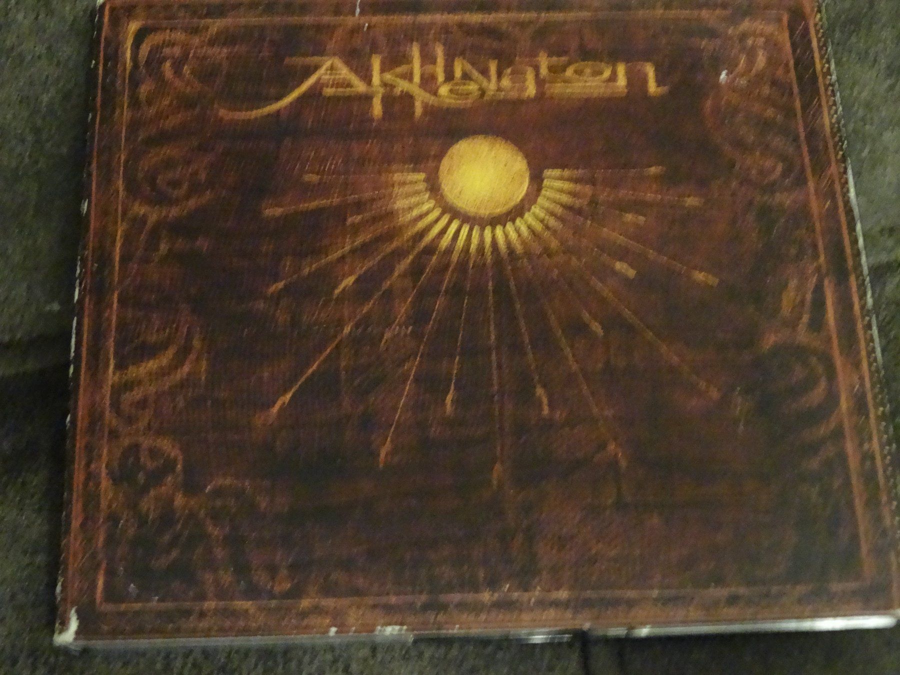 CD: Akhenaton - Black Album CD – Usato da Olten venduto da Disc-Ausverkauf