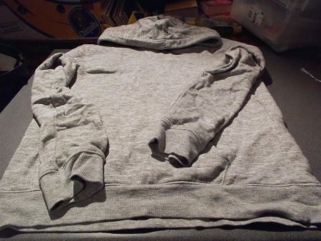 Kapuzenpullover Grösse M,  grau/weiss