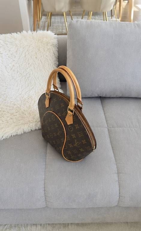 Sacs femmes: Sac Louis Vuitton – D'occasion à Romont FR par Yohelys 1