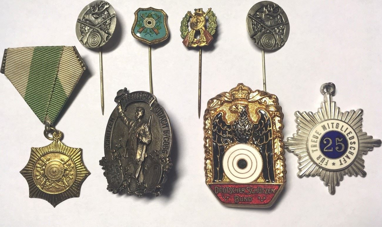 Medaillen: SCHÜTZENGESELLSCHAFT RODACH b. COBURG Satz 8 Abzeichen – Gebraucht aus Riehen von sesambestcoins2004