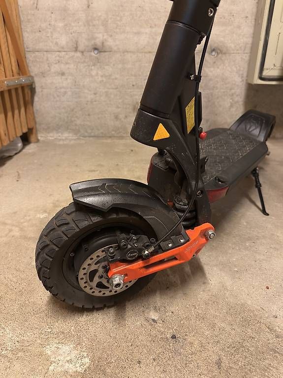 Kickboard: Monopattino elettrico Joyor T10 – Usato da Giubiasco venduto da luc_pc2g 1