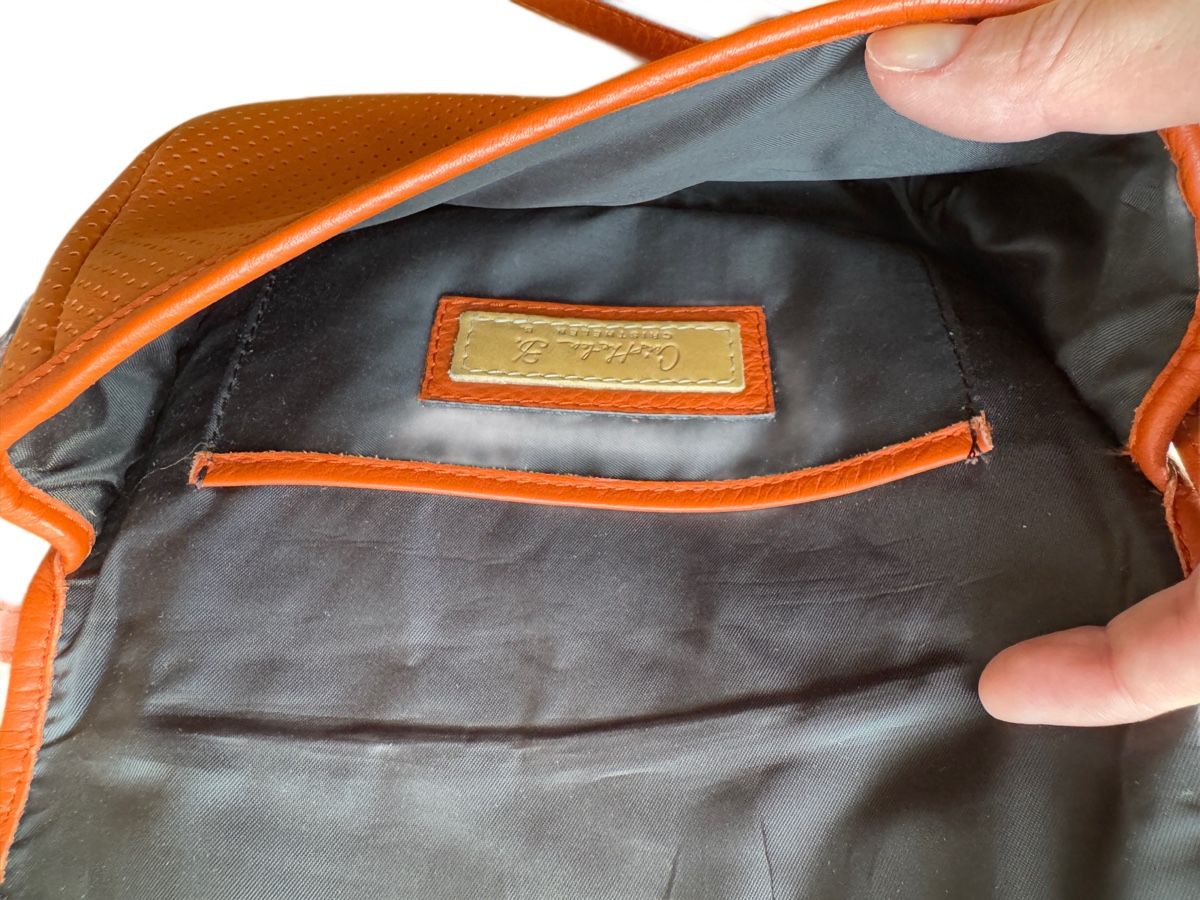Borse: Stylish Orange Leather Crossbody Bag – Nuovo (secondo la descrizione) da Zürich venduto da saashaa 1