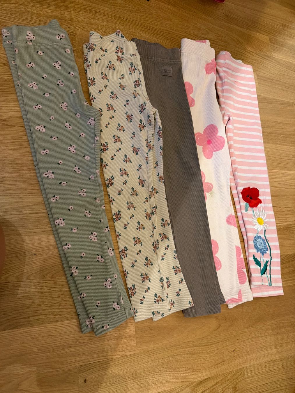 Zara Hosen: Zara trousers set, size 110 – Gebraucht aus Zürich von Bybyana