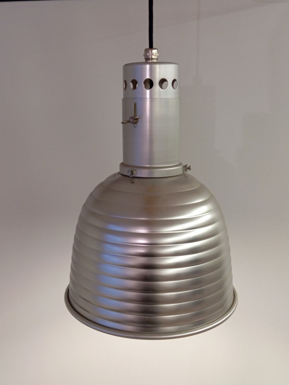 Lampen: Licht u. Raum Industrie  Lampe Alu – Gebraucht aus Giswil von Zumdesign 2