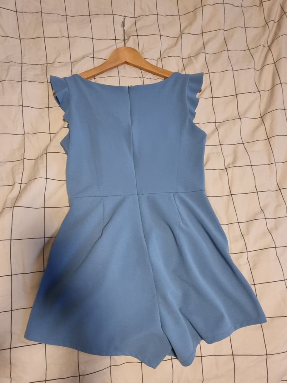 Tute: Sommerjumpsuit himmelblau – Usato da Derendingen venduto da Sarah.jana 1