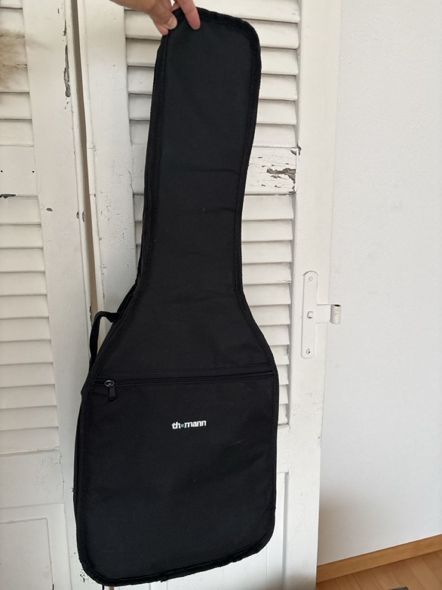 Thomann Borse: Gitarrentasche Thomann, schwarz, gepolstert – Usato da Mörschwil venduto da Mibasel