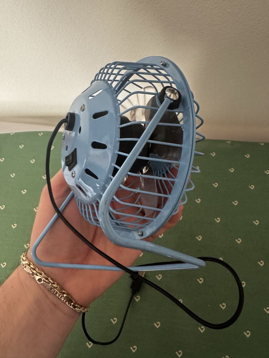 Ventilatoren: Mini USB Fan Perfect for Summer Heat – Gebraucht aus Seuzach von Wolf936 3