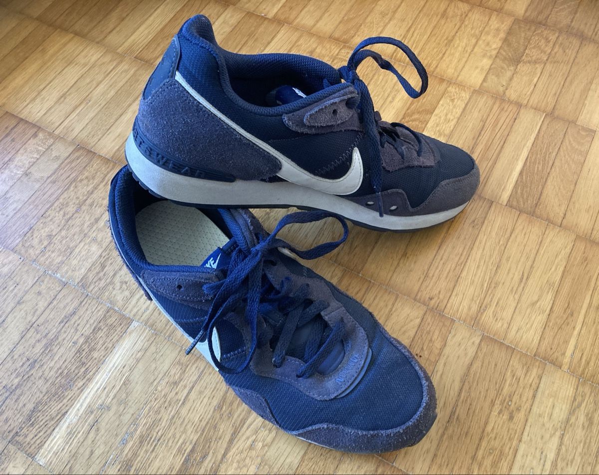 Scarpe da uomo: Nike Venture Runner, Gr. 41, Navy Blau – Usato da Nürensdorf venduto da salut 1