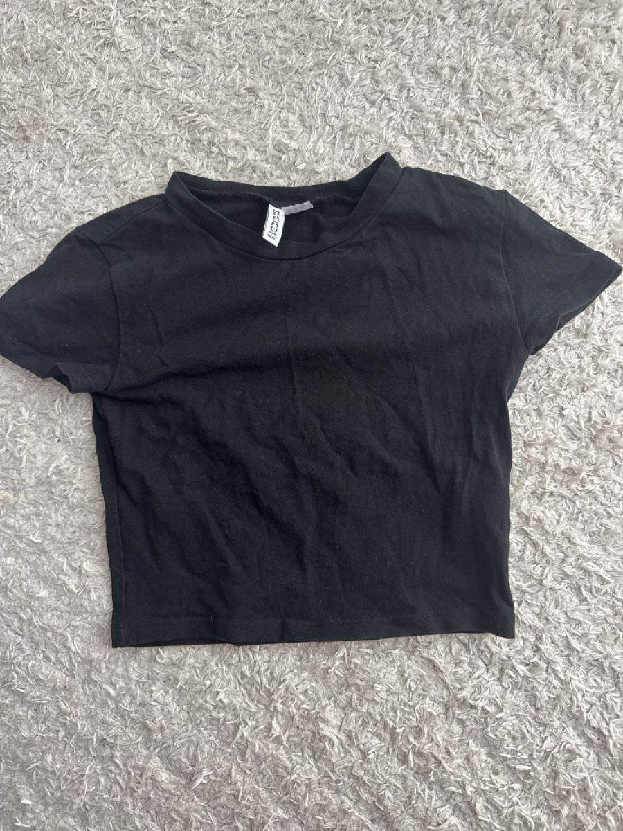 H&M Tops: Schwarzes H&M Divided T-Shirt, Gr. S – Neu (gemäss Beschreibung) aus Gächlingen von anjuli_123