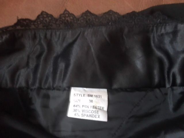 Pantaloni: Pantalon 3/4, taille 38 – Usato da Boudry venduto da JulieG13 5