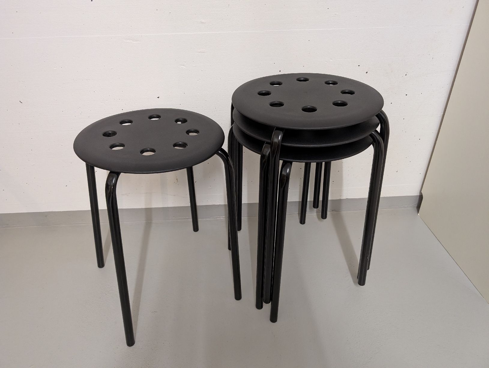 Ikea Hocker: Marius Hocker – Gebraucht aus Buttwil von Sadusk