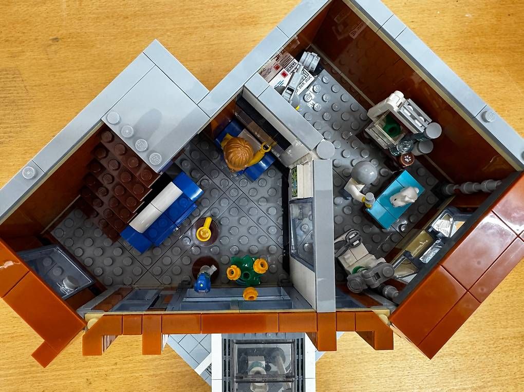 Lego Kit di costruzioni: Lego Creator Expert 10264 Eckgarage – Usato da Weiach venduto da Stevo_Levo 1