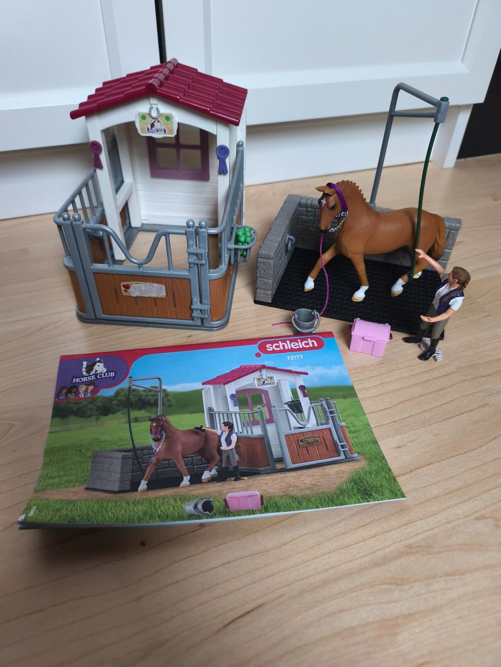 Schleich Giocattoli: Schleich Waschplatz mit Pferdebox 72177 – Usato da Kernenried venduto da Daniela1984