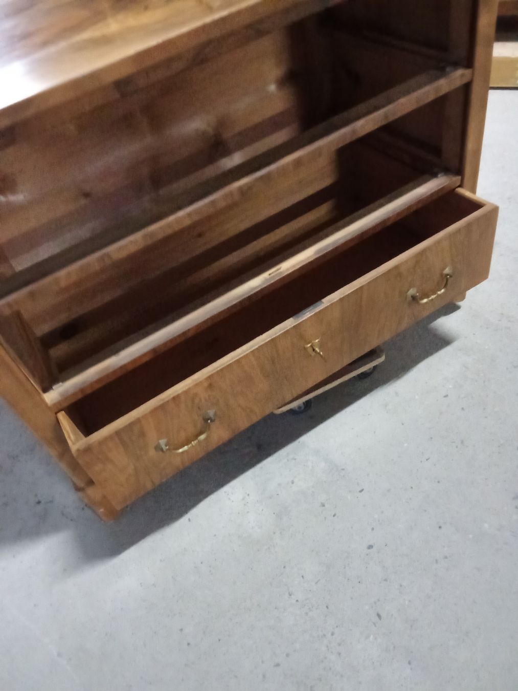 Commodes: COMMODE L.PILIPPE EN NOYER – D'occasion à Neuchâtel par zS8xX2vW 3