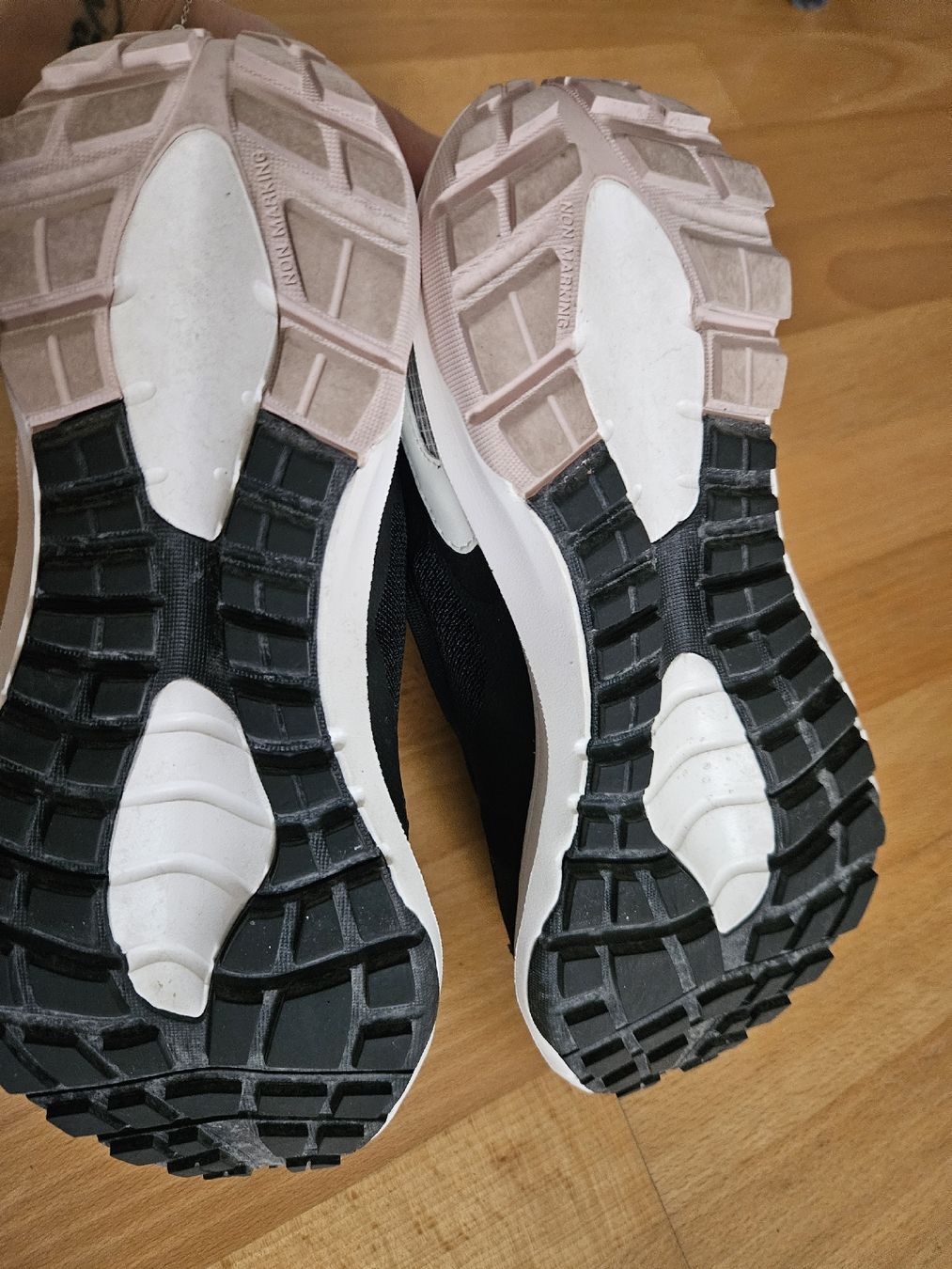 Decathlon Scarpe da donna: Decathlon Kiprun Schuhe Neu/Gr 40 – Usato da Baar venduto da BlackCat_13 3