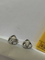 Ohrstecker Weissgold 750 mit Diamanten Triangel Form