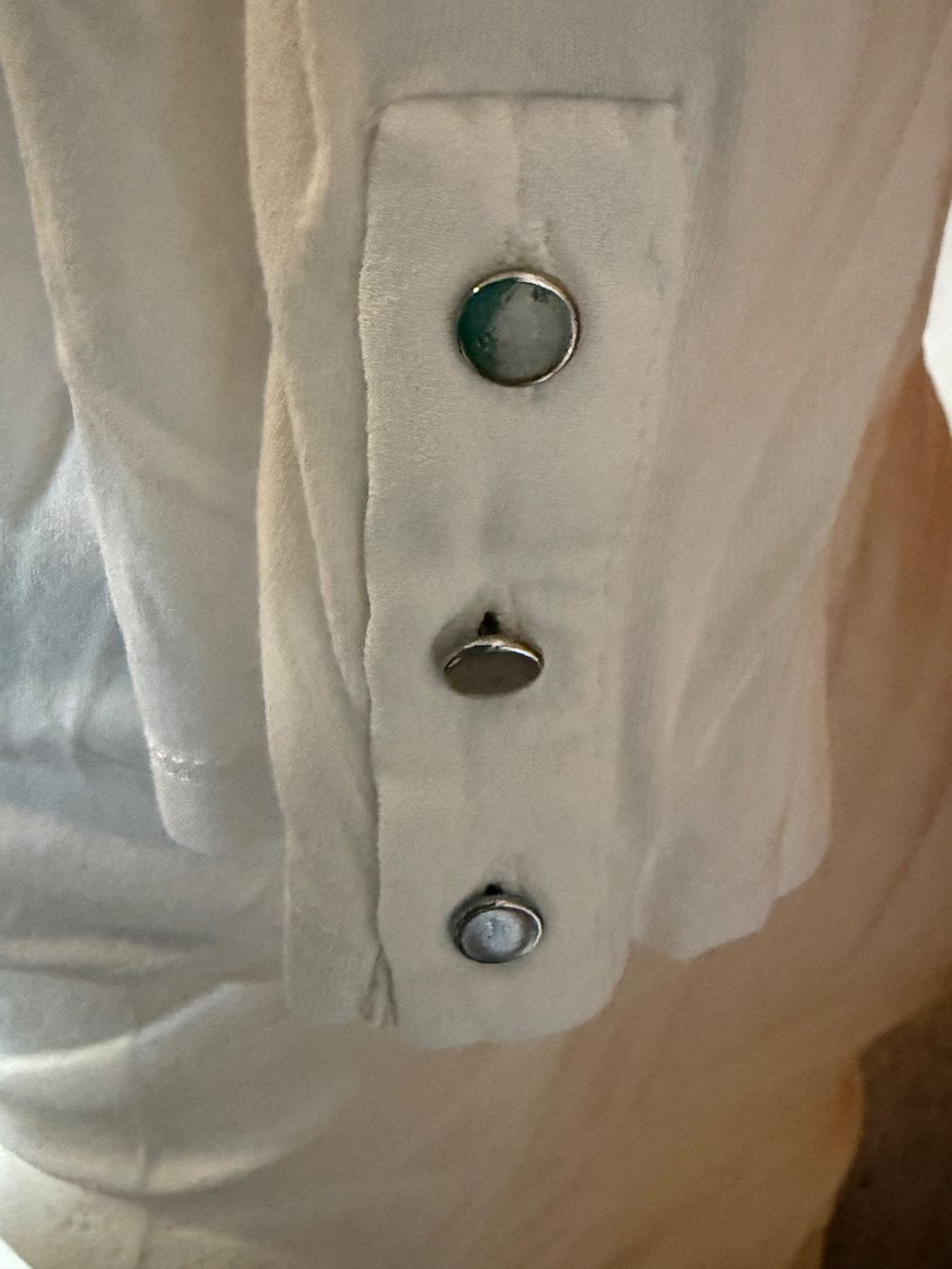 Blusen: Weisses Bluse Gr. 40 stylisch! – Gebraucht aus Hundwil von Sandysan1702 2