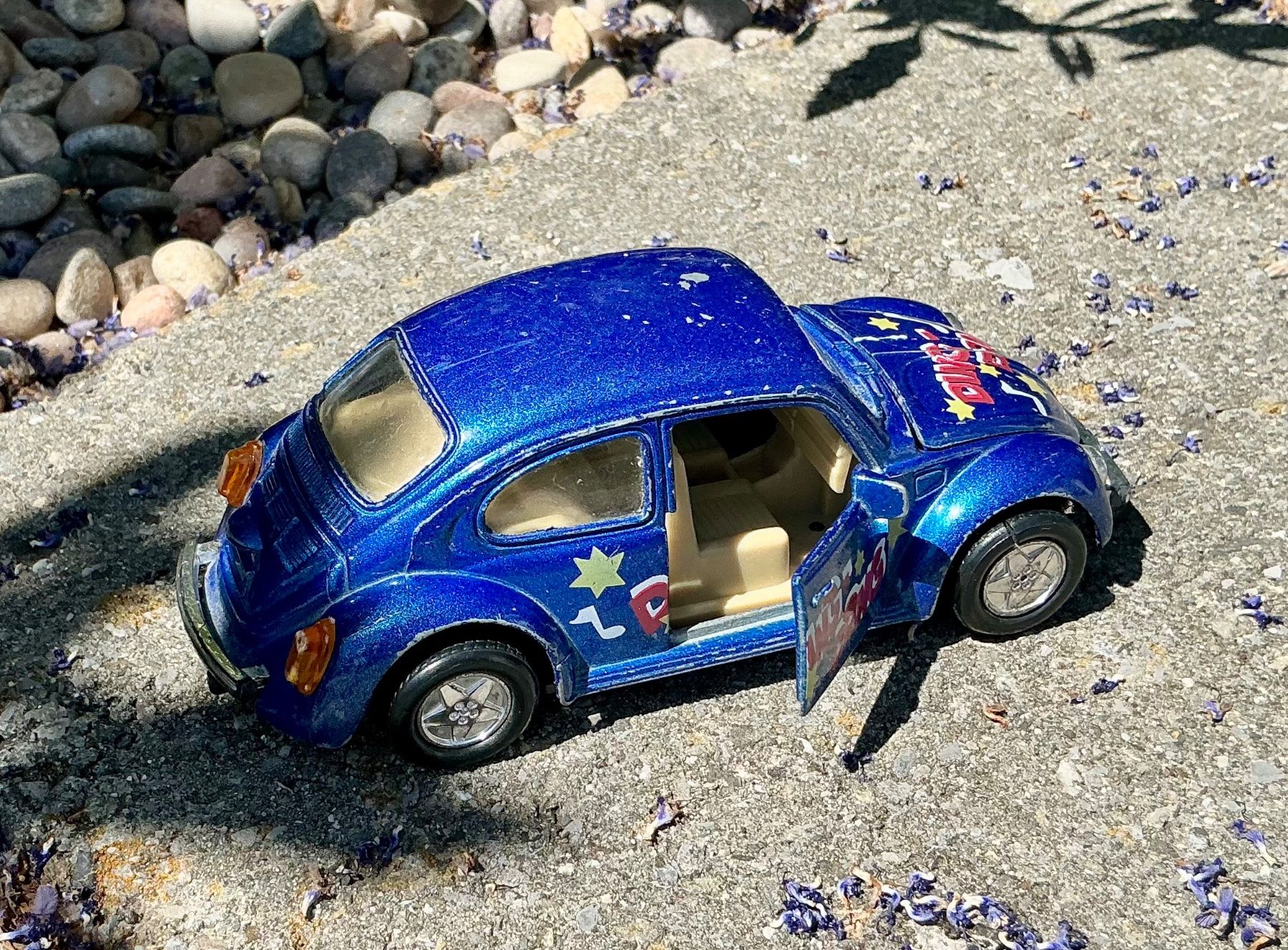 Volkswagen Modellini d'auto: ÄLTERER VW KÄFER – Usato da Zell LU venduto da Silvermemory 2