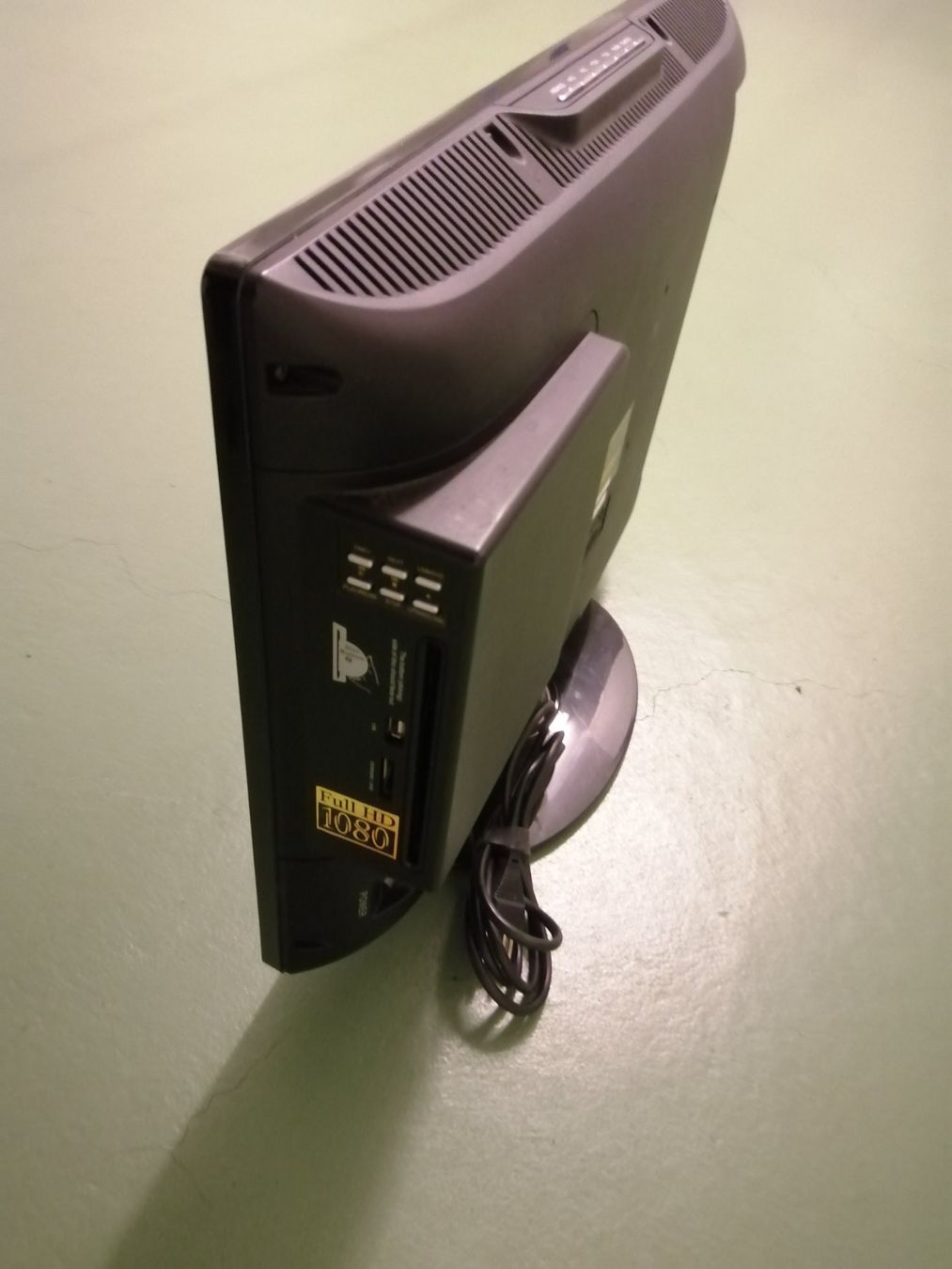 Televisori: TV / DVD  a – Usato da Buchs SG venduto da Spidy999 1