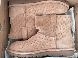 UGG HALBSTIEFELS