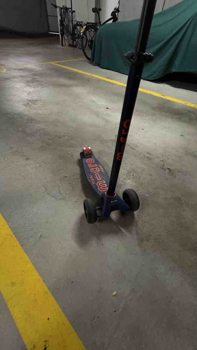 Micro Kickboard: MAXI MICRO DELUXE PRO LED gebraucht – Gebraucht aus Niederrohrdorf von Aldi01 5