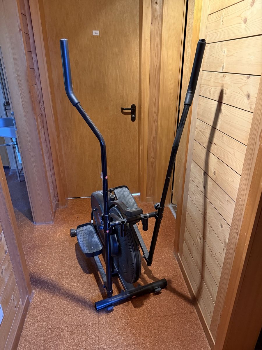 Hometrainer: Crosstrainer zu verkaufen – Usato da Mühlethurnen venduto da cor_6gd9