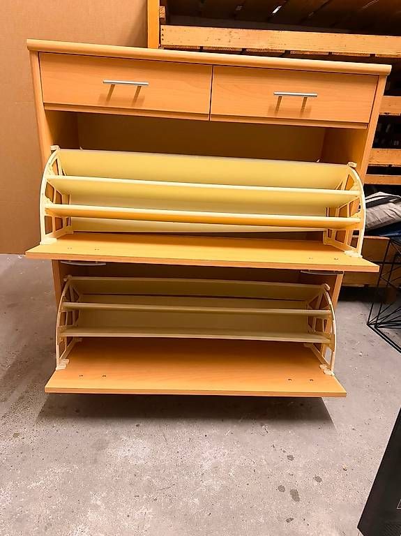 Armoires: Schuhschrank – D'occasion à Birsfelden par dor_9n7f 1