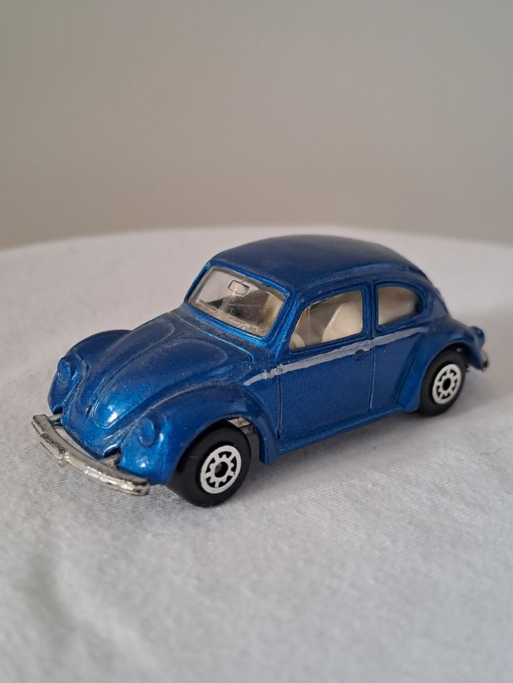 Volkswagen Modellautos: 1300 VW Käfer MC Toys in Blau – Gebraucht aus Wädenswil von FrieBro