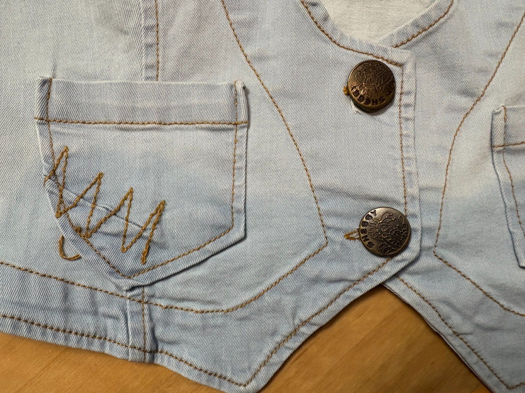 Gilet & Giacche senza maniche: Spezielles Jeans-Gilet Gr. S – Usato da Willisau venduto da ani_gtk8 1