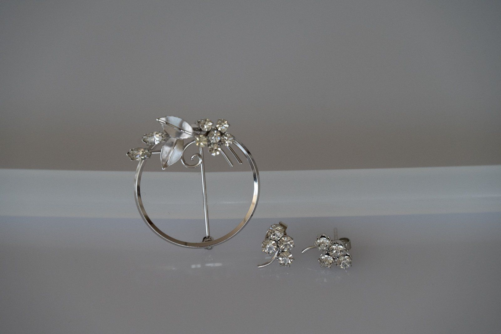 Broschen & Nadeln: Vintage Brosche mit Zirkonia + Ohrringe – Gebraucht aus Zürich von lau_5x7b