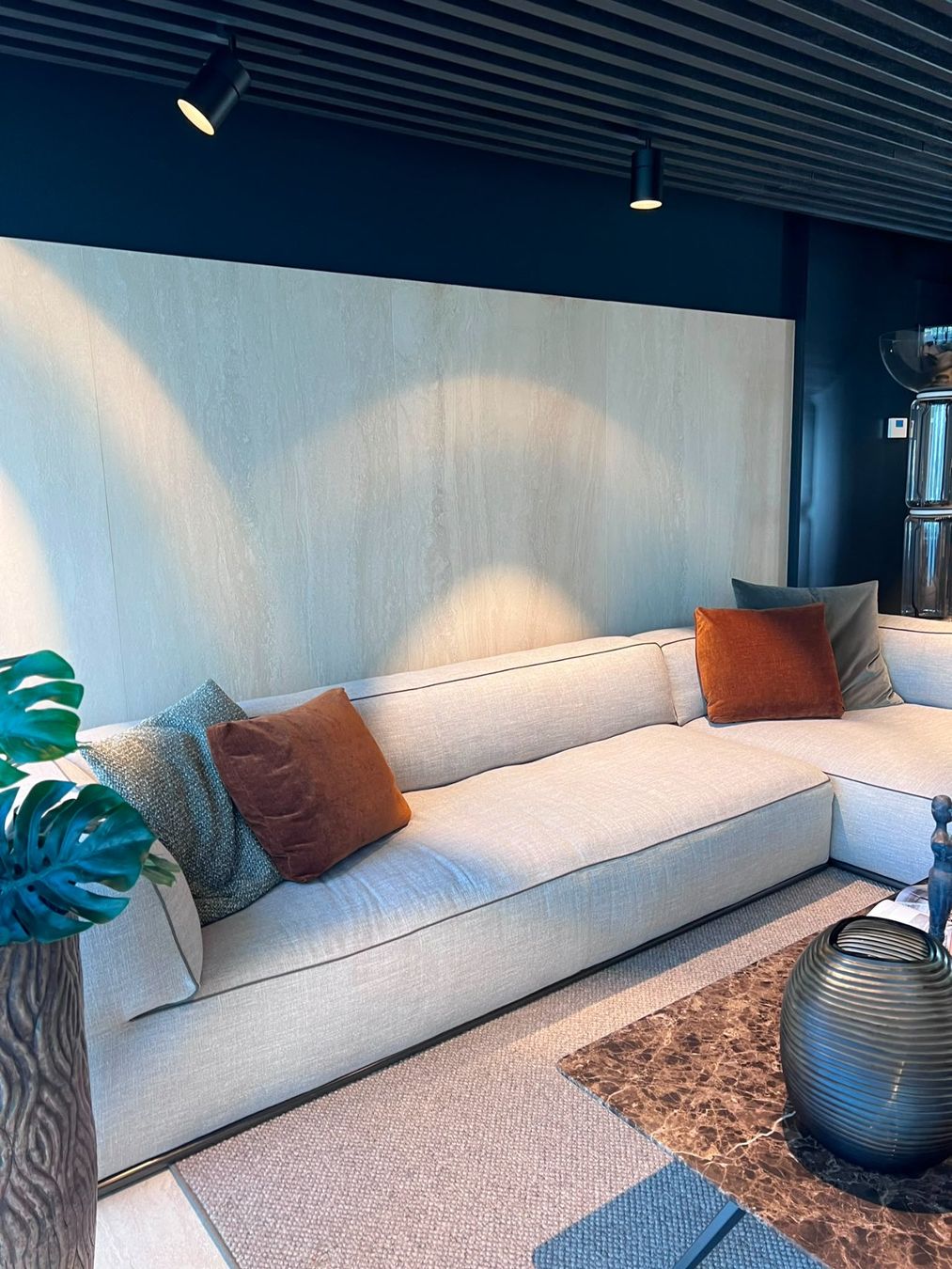Flexform Sofas: Flexform Sofa Perry – D'occasion à Emmen par Davinci_Design 2
