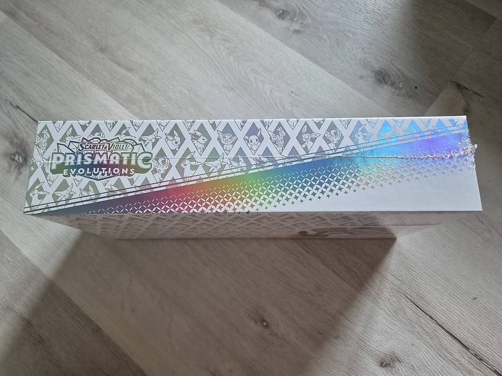 Karten: Pokemon Super Premium Collection Prismatic Evolutions (EN) – Neu und originalverpackt aus Oberdorf BL von RaDeluxe7 2