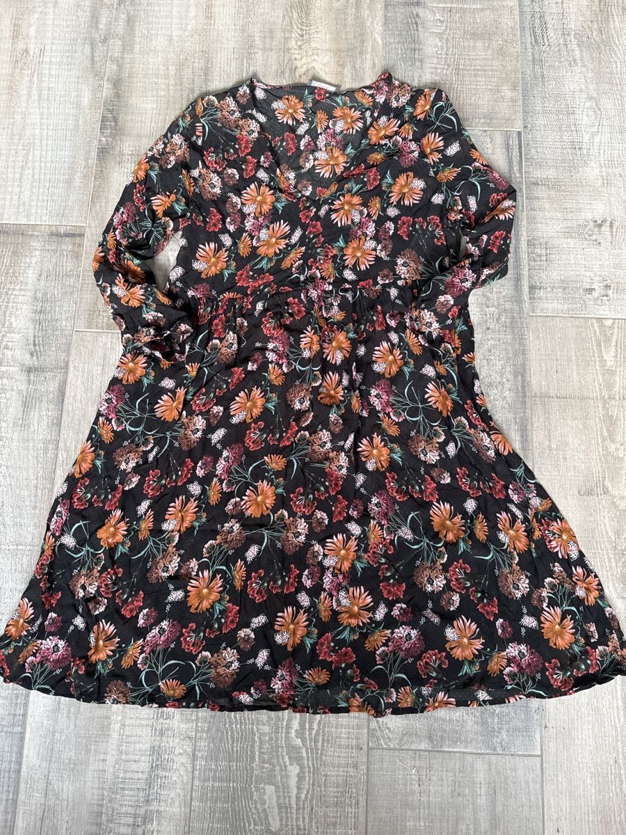 Robes: Nile Kleid Gr. S ,2-teilig – D'occasion à Rickenbach BL par Walkinghasen