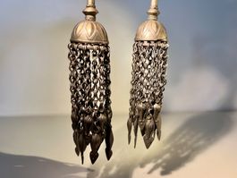 Rare Paire d’Ornements Turkmènes Argent Tribal Mid-Century
