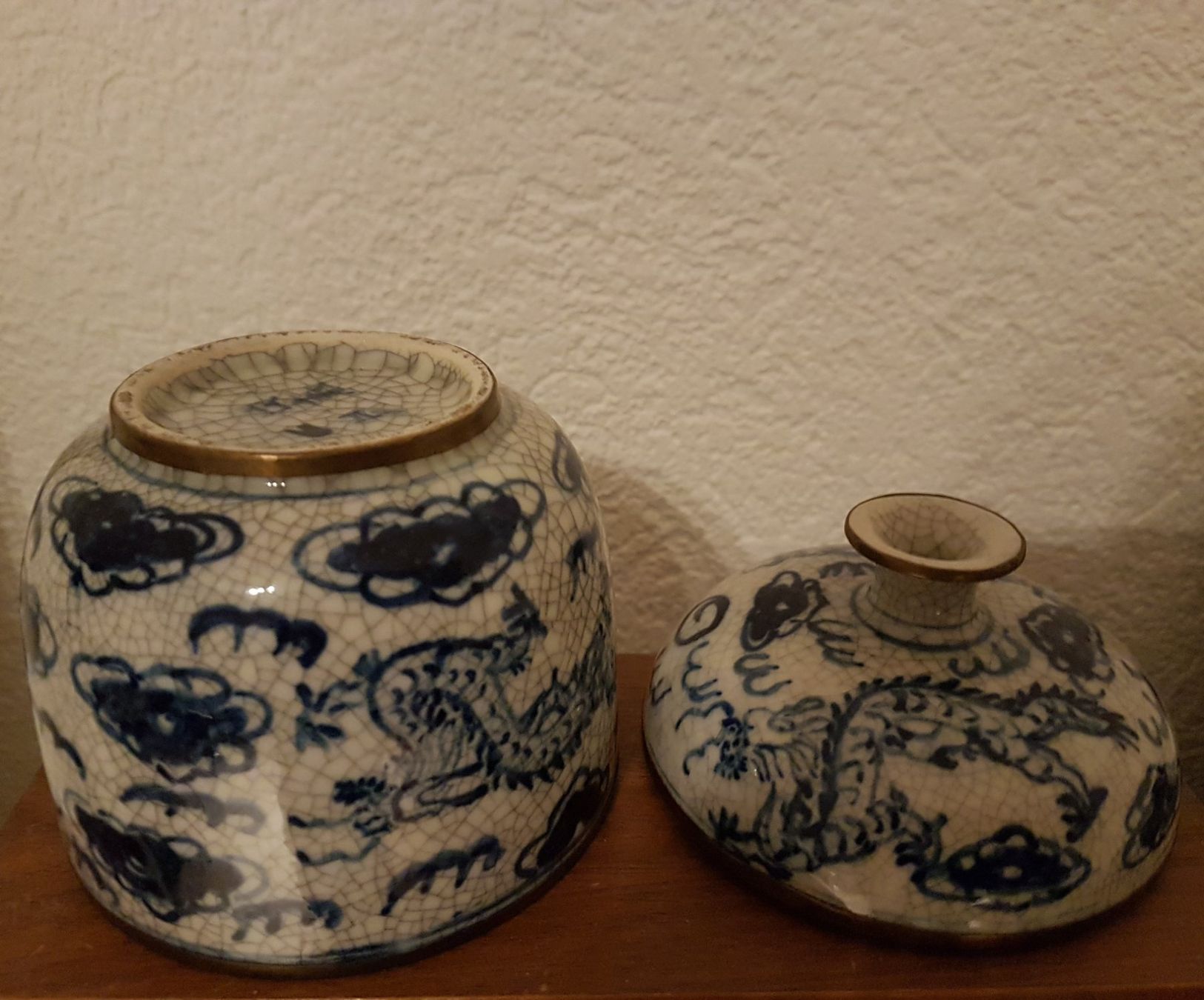 Schalen: Antike China Dose Signiert  cracelee – Gebraucht aus Wallisellen von Swissline11 2