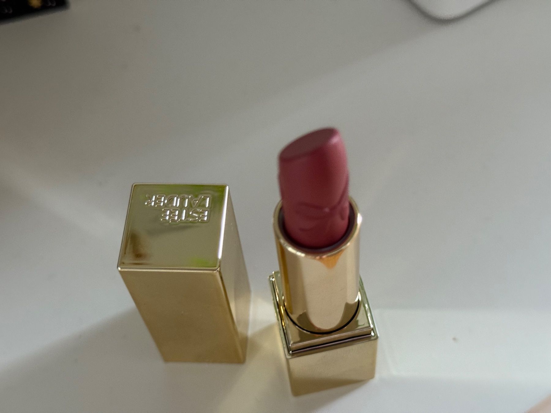 Estée Lauder Make-up: NEW/Estée Lauder Lippenstift, Rosy Ribbon – Neu (gemäss Beschreibung) aus Dällikon von dahi1