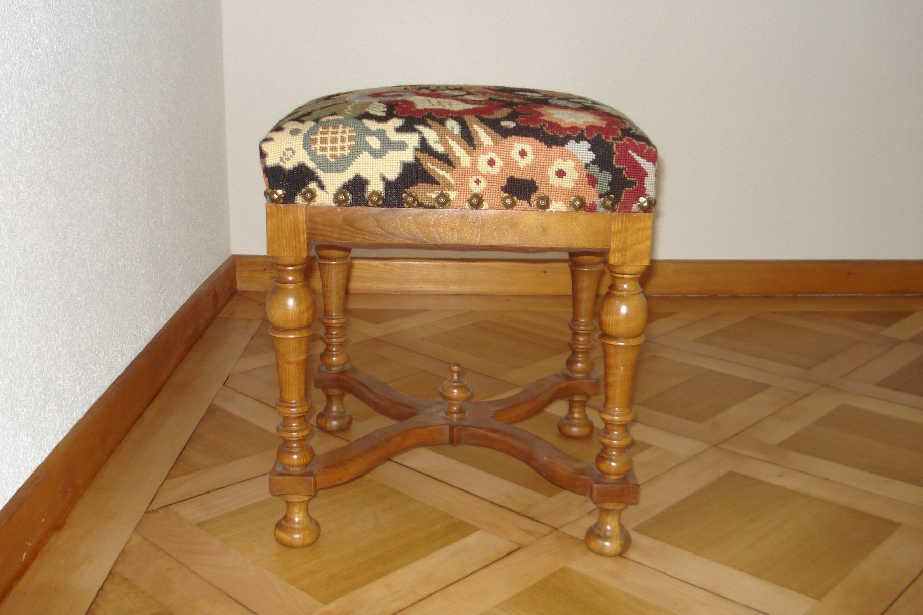Tabourets: Banquette - gobelin – Neuf avec emballage d'origine à Biel/Bienne par milamila02 3